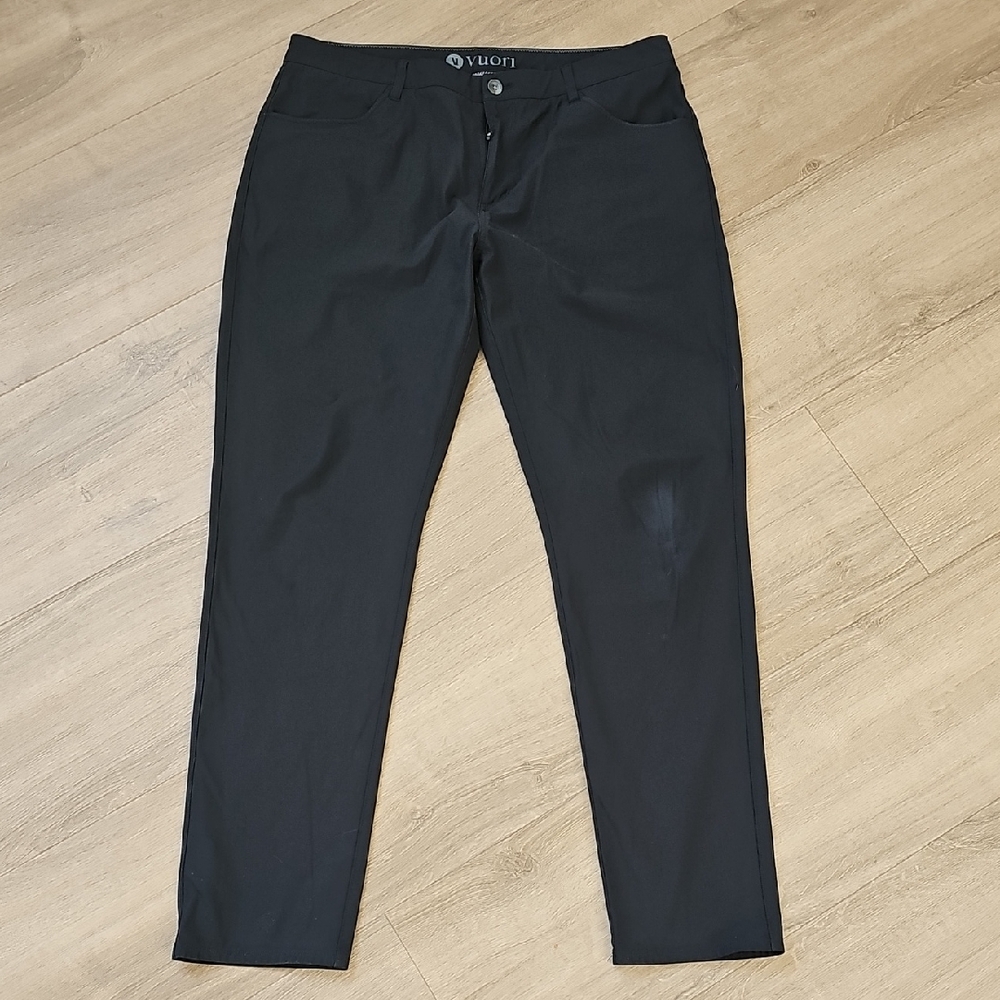 Vuori Black Meta Pants Size 36 Inseam 32